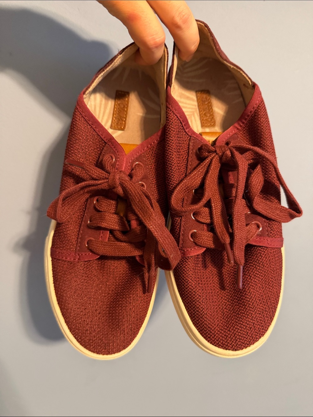 OluKai Sneakers - size 6